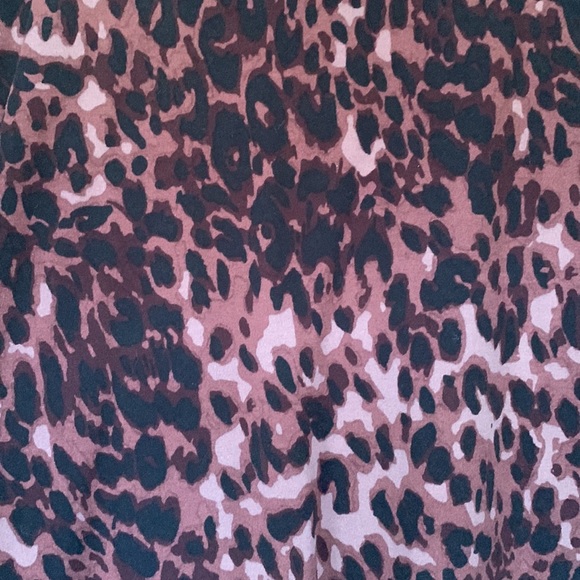 LulaRoe long sleeve leopard print top size large - Picture 3 of 4